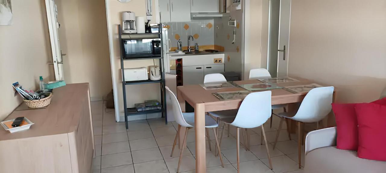 Superbe Appartement - Vue Mer Сент-Илер-де-Рье Экстерьер фото